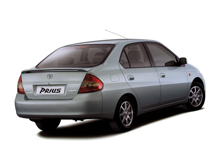  Toyota Prius 1997 года  (фото 7 из 15)